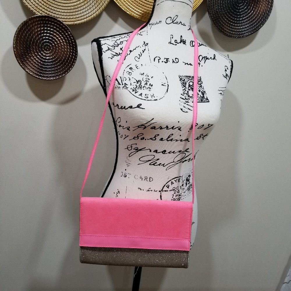 H&M Crossbody Clutch Purse Color Pink And Silver Glitters...!!...